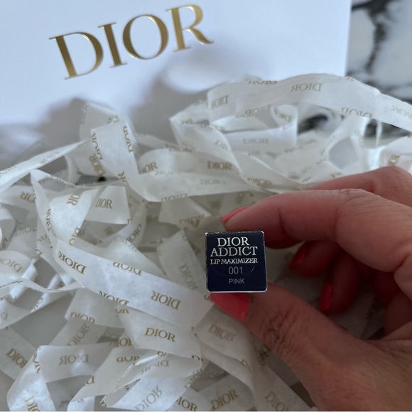 Dior Lovers Gift! Mini Dior Addict Lip Max 001 and Miss Dior Bath Bomb - NWT - Picture 8 of 12